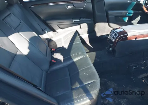 2008 Mercedes-Benz S 550 4Matic z USA, uszkodzony, nr VIN WDDNG86X58A210142